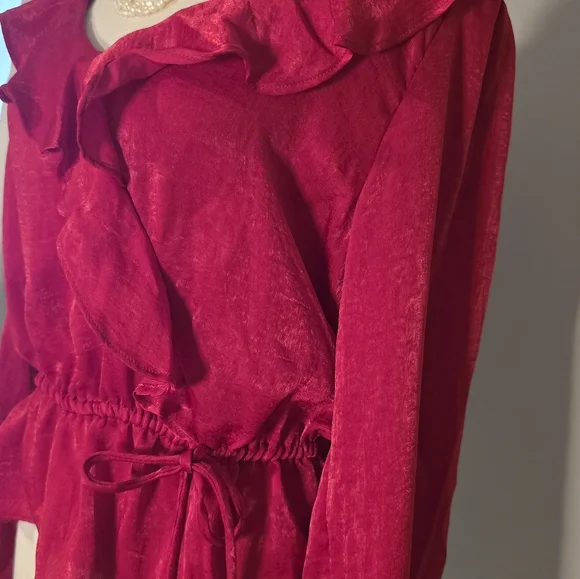 Women's Red Ruffled Top Size Large NWT - Picture 5 of 10